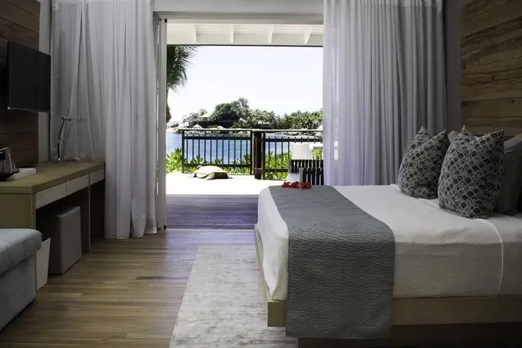 Carana-Beach-Hotel-10