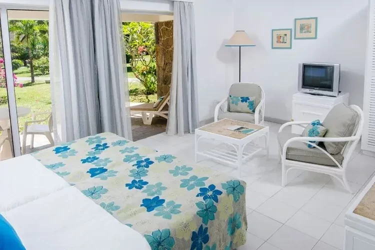Merville-Beach-Hotel13